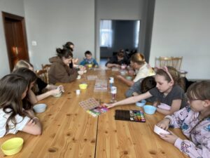Read more about the article AKTYWNE ŚWIETLICE Z GOKIS MALCZYCE – FABRYKA BIŻUTERII ZA NAMI!